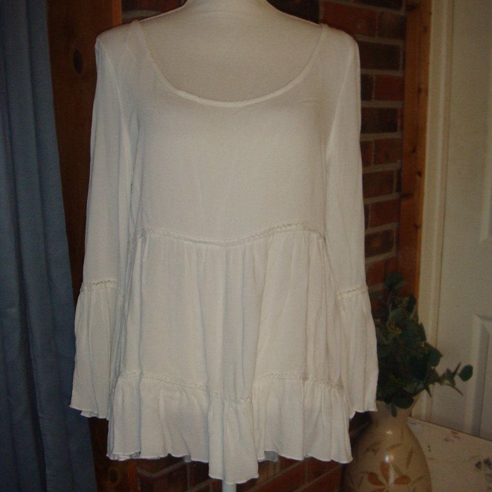 Liberty Love Rayon Teired Bell Sleeve BOHO Top L